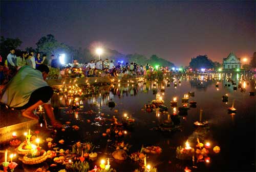 Дайвинг Пхукет Таиланд - русский дайв-клуб - Лой Кратонг на Пхукете Дайвинг Пхукет Таиланд - русский дайв-клуб - Лой Кратонг на Пхукете